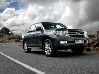 2011 Toyota Land Cruiser 200 Series, чёрный, 3600000 рублей, вид 1