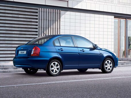 2008 Hyundai Accent III, белый - вид 3