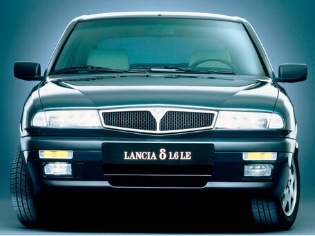 1999 Lancia Delta II (836), жёлтый - вид 3