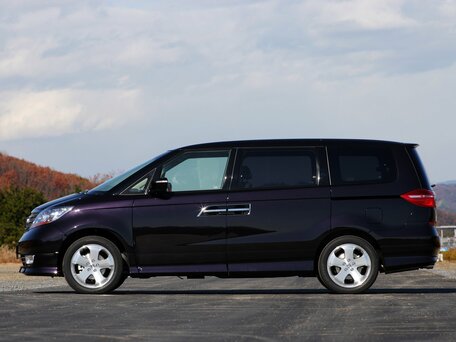 2010 Honda Elysion I Рестайлинг, белый, 2100000 рублей - вид 2