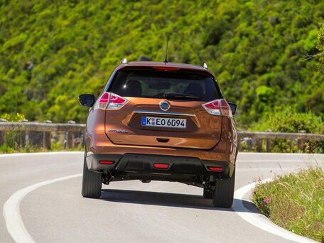 2015 Nissan X-Trail III, серый, 1830000 рублей - вид 3