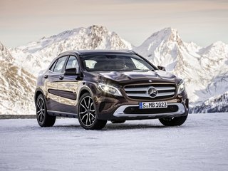 2016 Mercedes-Benz GLA 180 I (X156), чёрный, 1400000 рублей, вид 1