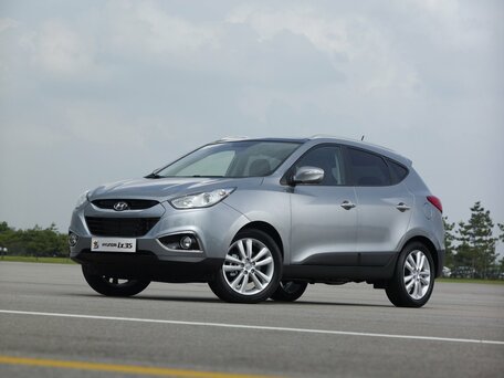 2011 Hyundai ix35 I, белый, 1350000 рублей