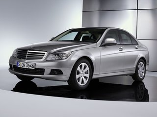 2009 Mercedes-Benz C-Класс 180 5G-TRONIC III (W204), белый, 850000 рублей, вид 1