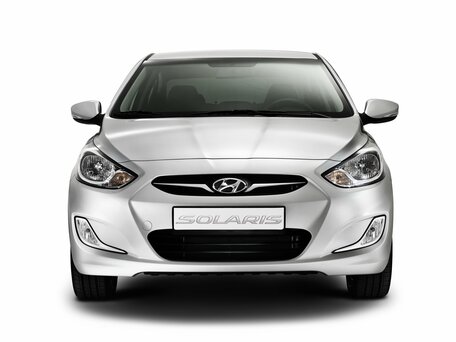 2012 Hyundai Solaris I, белый, 850000 рублей - вид 2