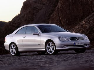 2003 Mercedes-Benz CLK-Класс 200 II (W209), серебристый, 760000 рублей, вид 1