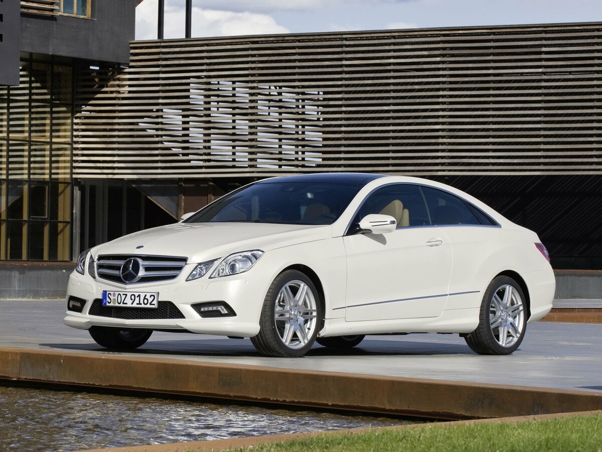 Открыть фотографии: Mercedes-Benz E-Класс IV (W212, S212, C207)