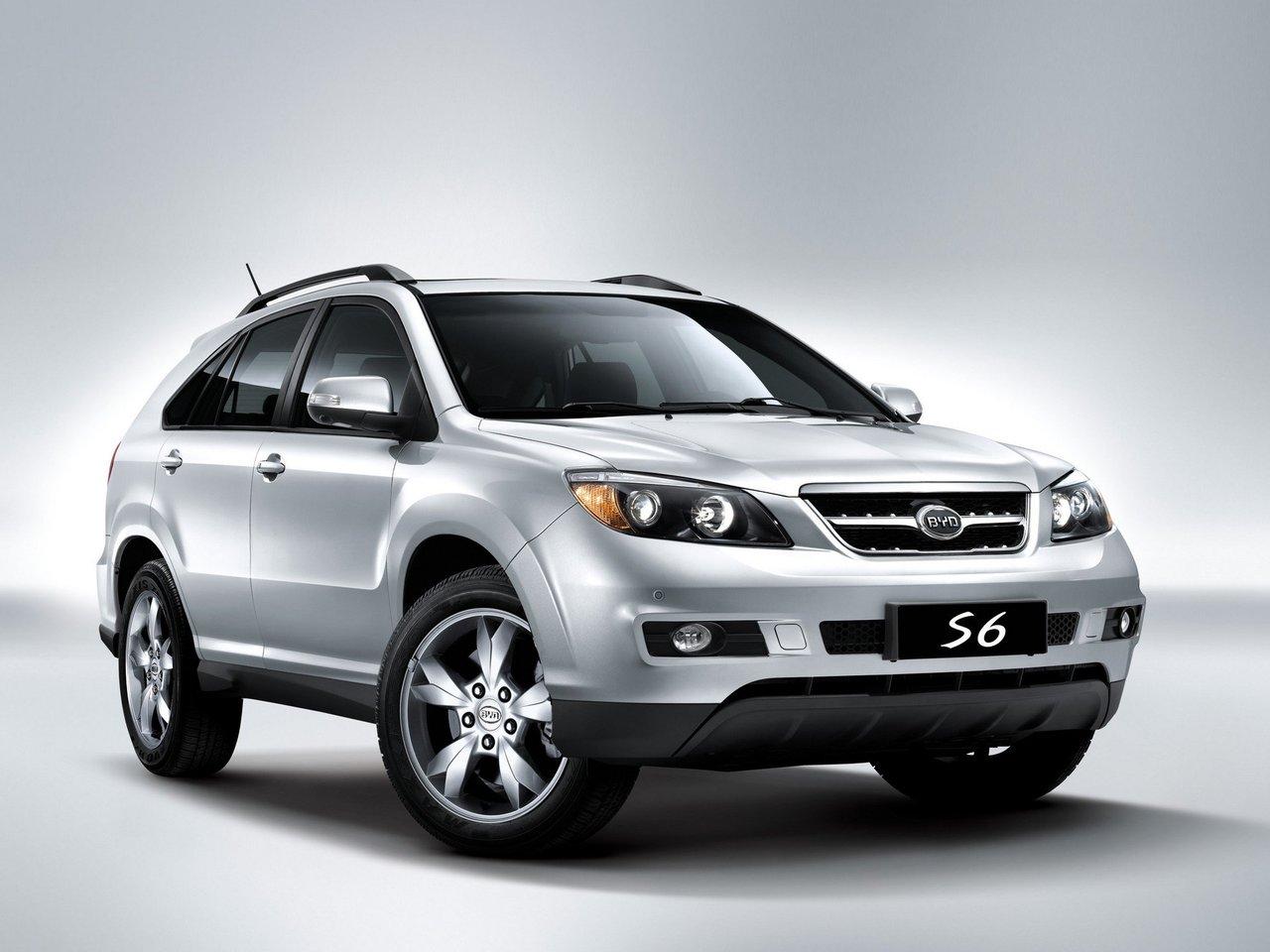 BYD S6 Основной вид