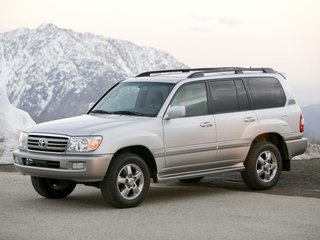 2007 Toyota Land Cruiser 100 Series Рестайлинг 2, серебристый, 3050000 рублей, вид 1