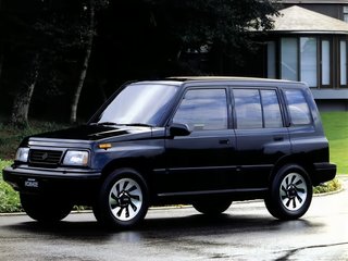 1996 Suzuki Escudo I, серебристый, 650000 рублей, вид 1