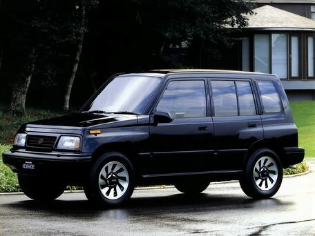 1996 Suzuki Escudo I, серебристый, 650000 рублей