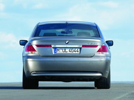 2001 BMW 7 серии 745i IV (E65/E66), чёрный - вид 3