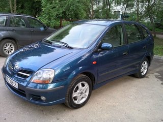 2001 Nissan Almera Tino I, серебристый, 85000 рублей, вид 1