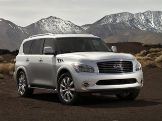 2011 Infiniti QX56 II, белый, 3200000 рублей, вид 1