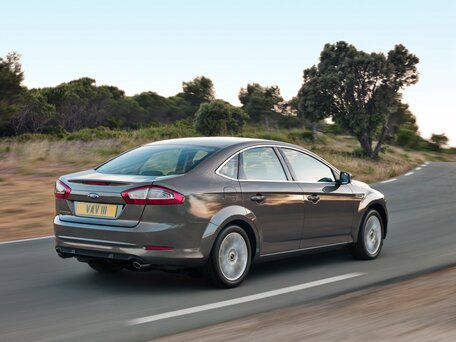 2013 Ford Mondeo IV Рестайлинг, белый, 1100000 рублей - вид 3