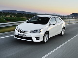 2014 Toyota Corolla XI (E160, E170, E180), белый, 950000 рублей, вид 1
