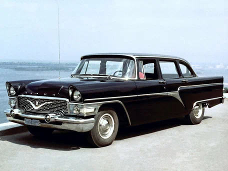 1961 ГАЗ 13 «Чайка», белый, 7000000 рублей