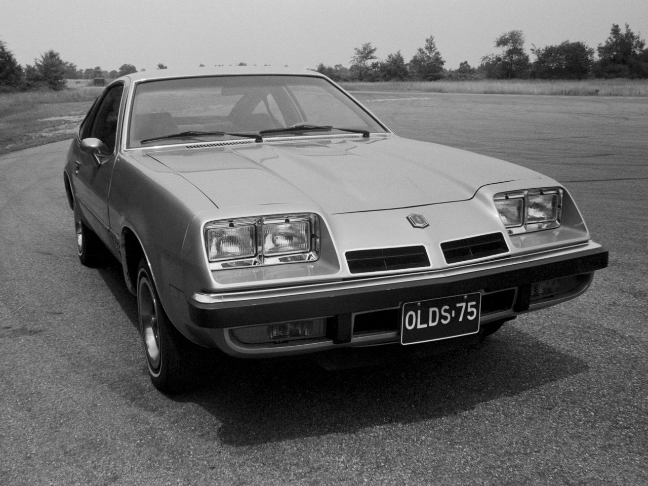 Oldsmobile Starfire Основной вид