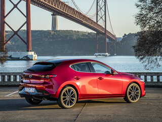2026 Mazda 3 IV (BP), красный, 4200000 рублей, вид 5