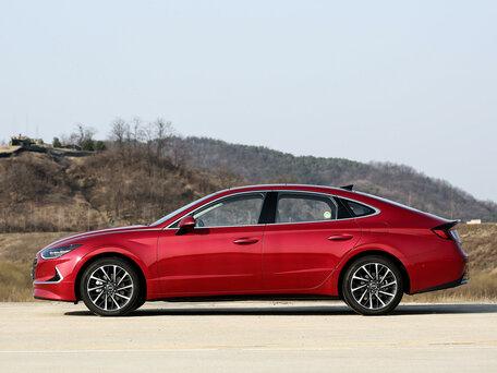 2020 Hyundai Sonata VIII (DN8), белый, 1800000 рублей - вид 2