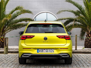 2022 Volkswagen Golf VIII, серый, 2350000 рублей, вид 4