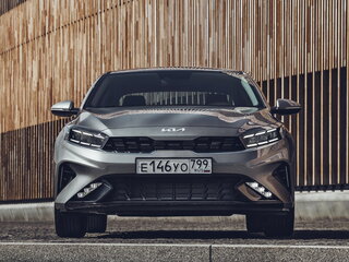 2025 Kia Cerato IV Рестайлинг, белый, 3264900 рублей, вид 3