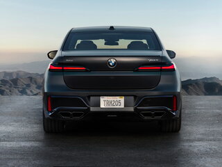 2025 BMW 7 серии 740d xDrive VII (G70), чёрный, 13000000 рублей, вид 4
