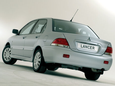 2005 Mitsubishi Lancer IX Рестайлинг, красный, 575000 рублей - вид 3
