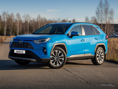 2021 Toyota RAV4 V (XA50), чёрный, 2800000 рублей - вид 1