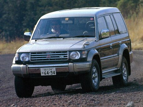 1993 Mitsubishi Pajero II, серебристый, 1500000 рублей - вид 3