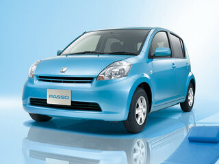 2005 Toyota Passo I (C10), белый, 530000 рублей, вид 1