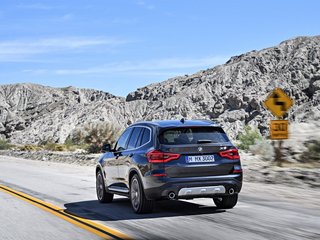 2018 BMW X3 20i xDrive III (G01), чёрный, 3330000 рублей, вид 4
