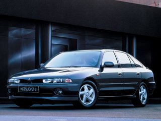1994 Mitsubishi Galant VII, зелёный, 450000 рублей, вид 1