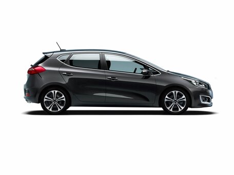 2017 Kia Ceed II Рестайлинг, красный, 1500000 рублей - вид 1