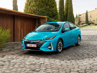 2019 Toyota Prius PHV ZVW52 IV (XW50), белый, 2985000 рублей, вид 1