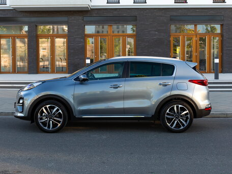 2019 Kia Sportage IV Рестайлинг, чёрный, 2750000 рублей - вид 2