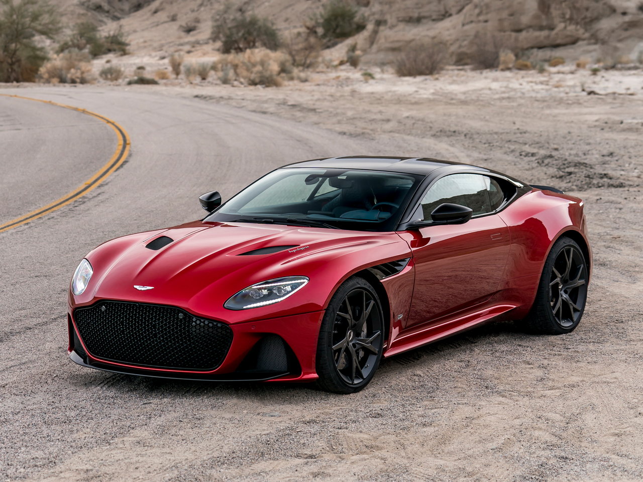 Aston Martin DBS Основной вид
