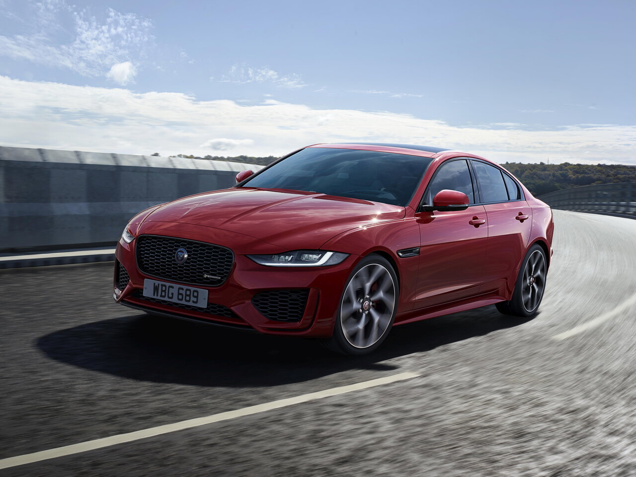Jaguar XE Основной вид