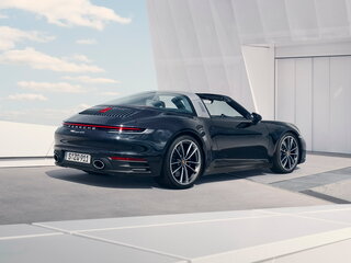 2023 Porsche 911 Targa 4 GTS VIII (992), чёрный, 25000000 рублей, вид 3