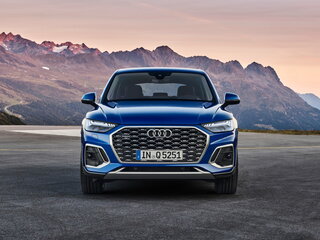 2025 Audi Q5 Sportback 45 TFSI I (FY), чёрный, 6500000 рублей, вид 3