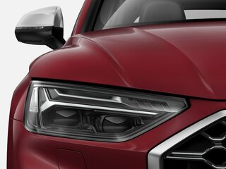 Светодиодные фары Audi Matrix с динамическими указателями поворота; задние фонари OLED с особым росчерком задних габаритных огней, с омывателями фар
