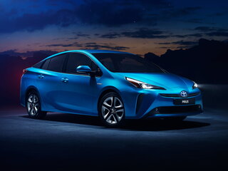 2019 Toyota Prius IV Рестайлинг (XW50), красный, 2055000 рублей, вид 1