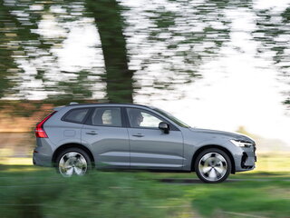 2025 Volvo XC60 II Рестайлинг, белый, 6305000 рублей, вид 2
