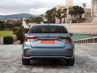 2025 Toyota Corolla XII (E210), белый, 2350000 рублей, вид 4