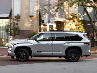 2025 Toyota Sequoia III, серебристый, 13490000 рублей, вид 2