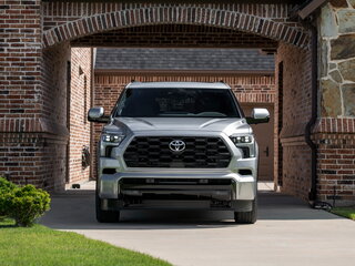 2025 Toyota Sequoia III, серебристый, 13490000 рублей, вид 3
