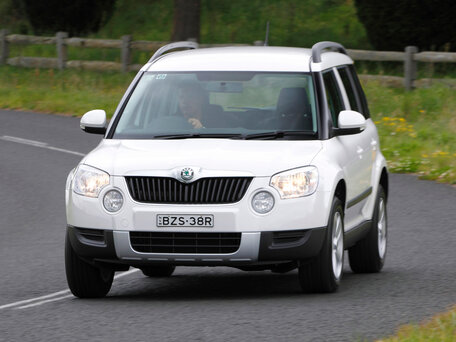 2012 Skoda Yeti I, серебристый, 700000 рублей - вид 2