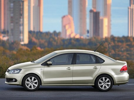 2012 Volkswagen Polo V, серебристый - вид 1