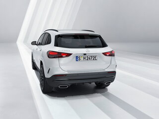 2025 Mercedes-Benz GLA 200 II (H247) Рестайлинг, белый, 5490000 рублей, вид 2