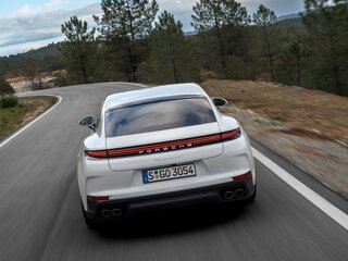 2026 Porsche Panamera 4 E-Hybrid Executive III, чёрный, 26990000 рублей, вид 3